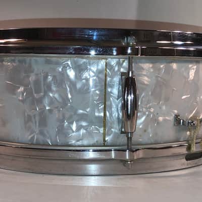 Gorgeous Gretsch Dixieland 14x5.5" 6-Lug Snare Drum with Round Badge 1958 - 1971 - White Marine Pearl image 3