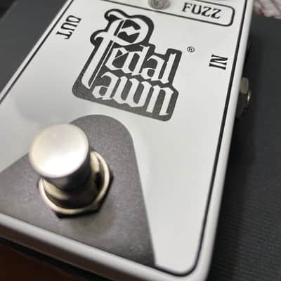Pedal Pawn Fuzz 2020 - 2021 - White image 3
