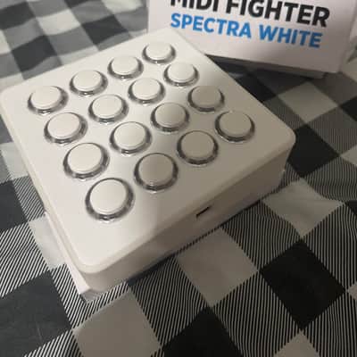 DJ Tech Tools Midi Fighter 3D 2010s - White image 1