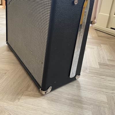 Fender "Custom" Vibrolux Reverb Moyer-Mod 40-Watt 2x10" Guitar Combo 1996 - 2013 - Black image 3