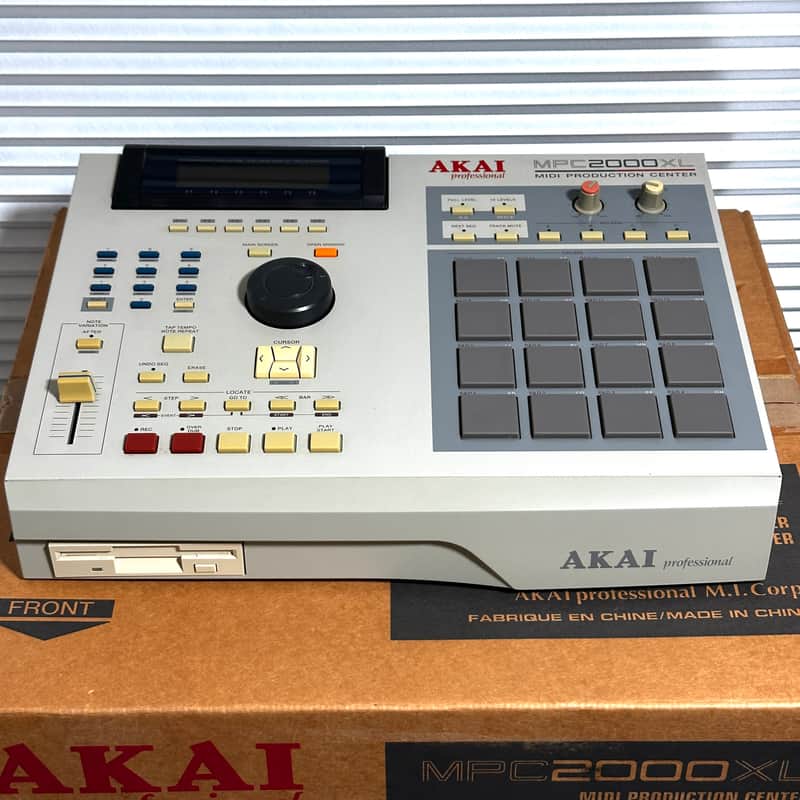 Akai MPC2000XL MIDI Production Center | Reverb Australia