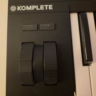 Native Instruments Komplete Kontrol A49 2018 - Present - Black image 3