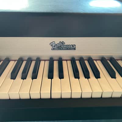Fender Rhodes Mark I Stage 73-Key Electric Piano 1969 - 1974 - Black Rounded Top image 3