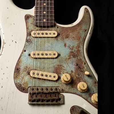 Fender stratocaster pickguard - steel rust Heavy relic image 2