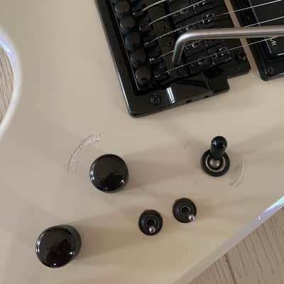 1988-89 Carvin V220 Guitar, Pearl White, OHSC, Kahler, EMG, Vintage 80s-90s image 12
