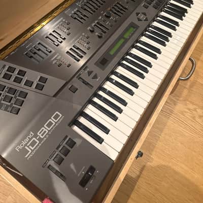 Roland JD-800 61-Key Programmable Synthesizer 1991 - 1995 - Carbon image 2