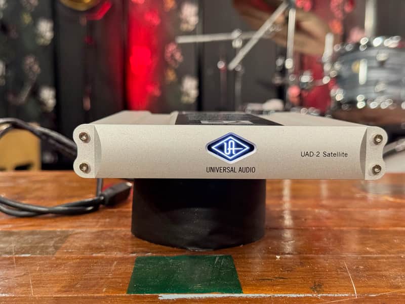 Universal Audio UAD-2 Satellite QUAD Core Firewire DSP Accelerator 2012 - Present - Silver image 1