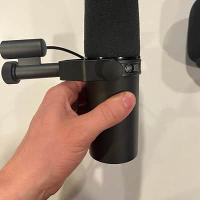 Shure SM7B Cardioid Dynamic Microphone 2001 - Present - Black image 4