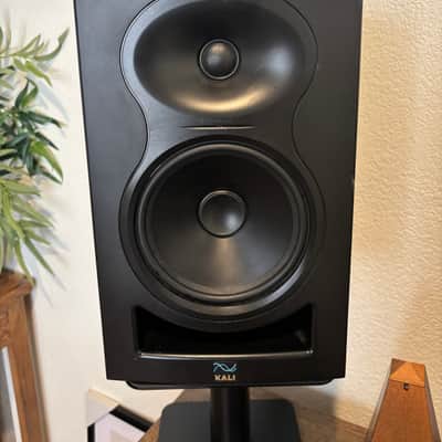 Kali Audio LP-6 Studio Monitors 2018 - Black image 6