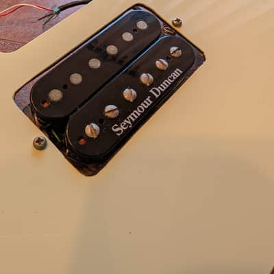 Seymour Duncan Duncan Distortion DD Humbucker Guitar Pickup On Tele Pickguard Black Pickup, White Pickguard 16.64K image 3