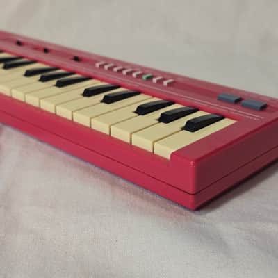 Casio PT-1 29-Key Mini Synthesizer 1982 - 1988 - Pink image 3