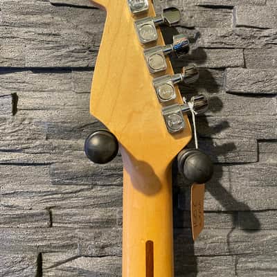 Fender Standard HSS Stratocaster with Rosewood Fretboard 1999 - 2005 - Midnight Wine image 8