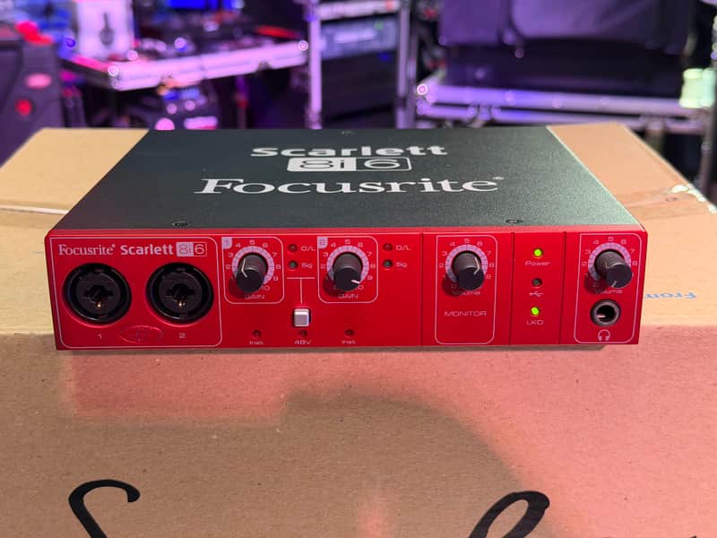 Focusrite Scarlett 8i6 USB Audio Interface Bild 1