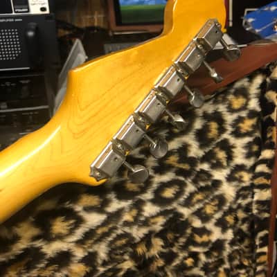Squier Stratocaster JV series 1983 1983 Fiesta red image 10