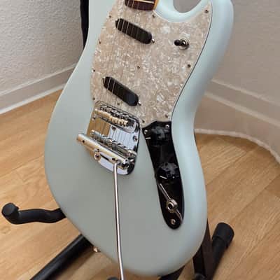 Fender American Performer Mustang with Rosewood Fretboard 2018 - Present - Satin Sonic Blue image 9