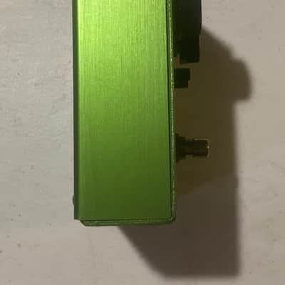Way Huge WHE401 Swollen Pickle MkII Jumbo Fuzz 2010 - 2019 - Green image 4