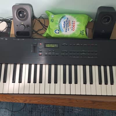 Roland D-5 61-Key Multi-Timbral Linear Synthesizer 1989 Black