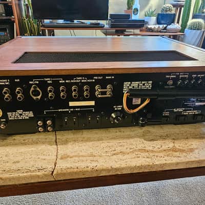 Pioneer SX-828 1971-1972 - Silver face with walnut sides and top image 5
