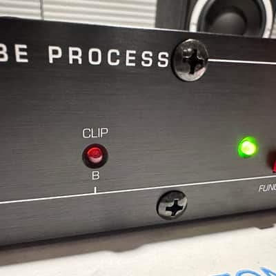 BBE 362 Sonic Maximizer 2000s - Black and Red image 5
