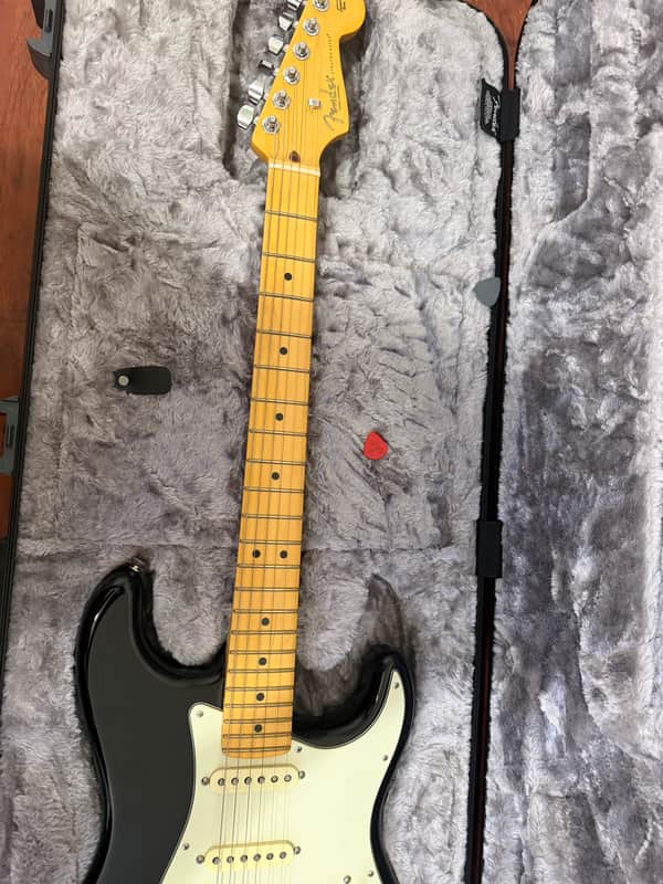 Fender American Pro II Stratocaster MN BLK 75th anniversary contour body 2021 - Black Bild 1