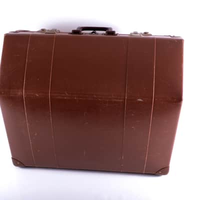 German Made Top Piano Accordion Weltmeister Serino - 120 bass, 16 registers (11 + 5 switches) + Shoulder Straps & Hard Case ~ LMMH - Video image 19