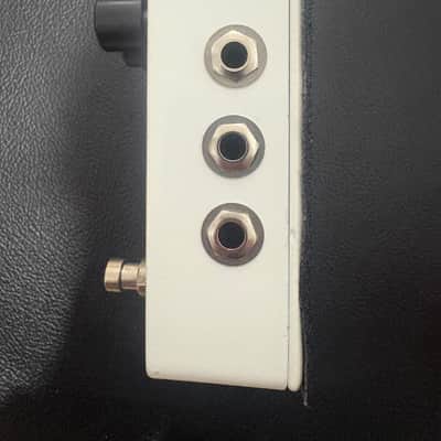 Retrofit mn3005 Electro-Harmonix Deluxe Memory Man 1100-TT Tap Tempo 1100Ms Analog Delay 2011 - Present - Blue image 3