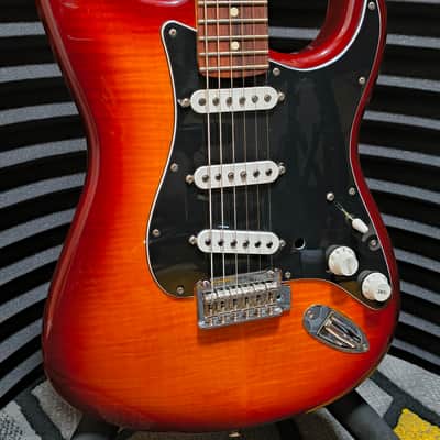 Fender Player Stratocaster HSS Plus Top with Maple Fretboard 2019 - 2024 - Aged Cherry Burst image 4