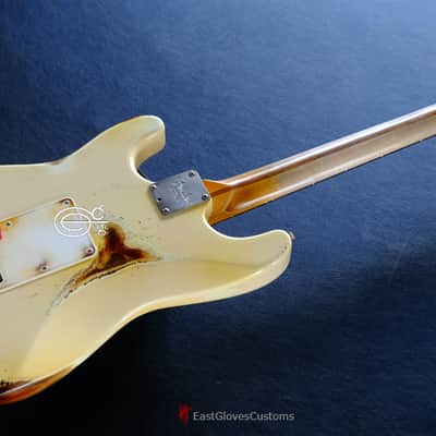 Fender Stratocaster Vintage White Made in USA Aged Relic image 11
