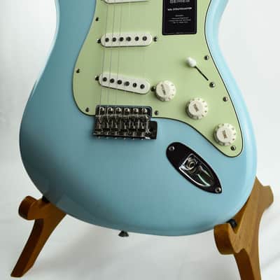 Fender Vintera II Road Worn 60s Stratocaster Sonic Blue Nitro Vintage Pickups with Case image 5