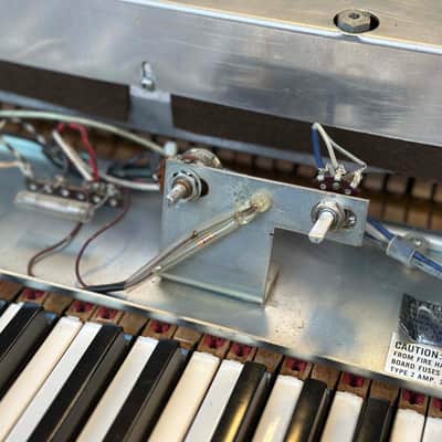 Wurlitzer 206A 64-Key Student Electronic Piano image 14