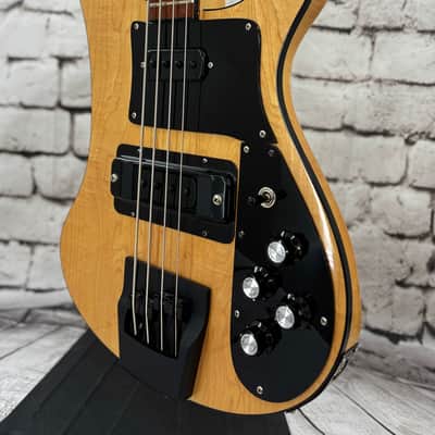 1985 Rickenbacker 4003 - Mapleglo with Black Hardware / Black Trim image 4