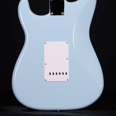 Fender Vintera III Early '60s Stratocaster, Rosewood FB, Sonic Blue image 4