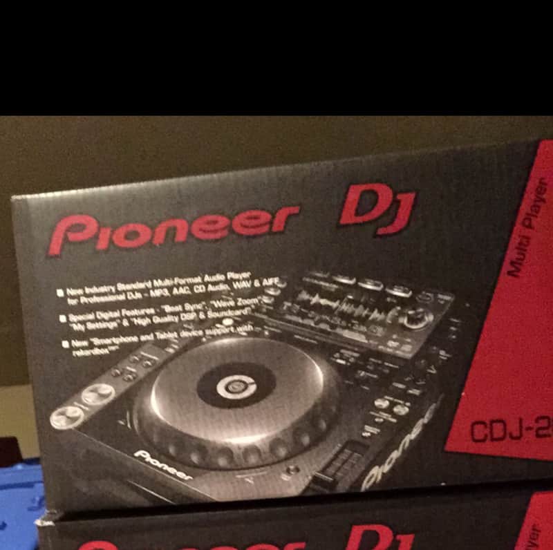 Mint condition Pioneer CDJ 2000 Nexus - Black image 1