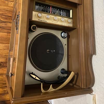Magnavox Micromatic  1960-1970 Wood image 4