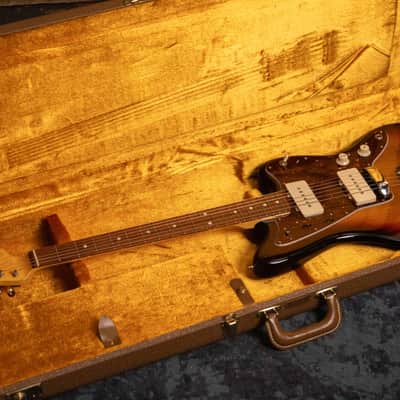 Fender American Vintage '62 Jazzmaster 2008- 3-Color Sunburst image 11