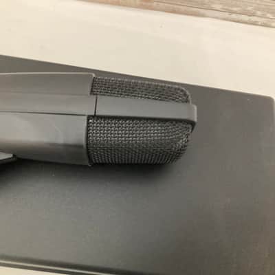 Used Sennheiser MD 421 II Cardioid Dynamic Microphone image 3