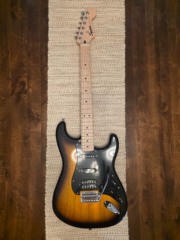 Squier quier Sonic Stratocaster HSS Limited-Edition Electric Guitar - 2-Color Sunburst 2025 - Sunburst image 1