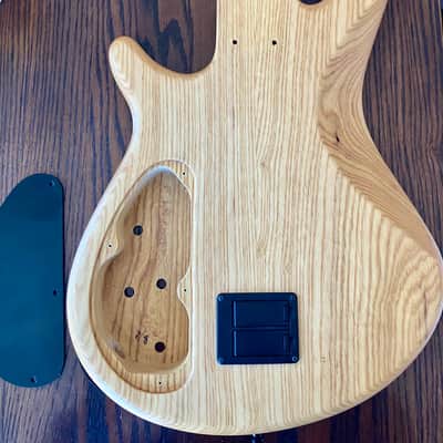 Warmoth G5 5-String Bass Body- Swamp Ash image 3