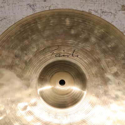 Paiste 14" Signature Medium Hi Hat Cymbals PAIR image 2