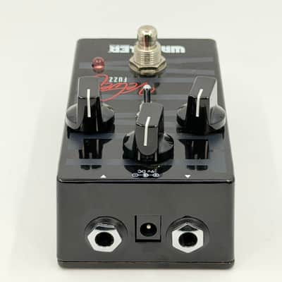 Wampler Velvet Fuzz – Built in USA – Very Good Condition – Original Box & Manual image 4