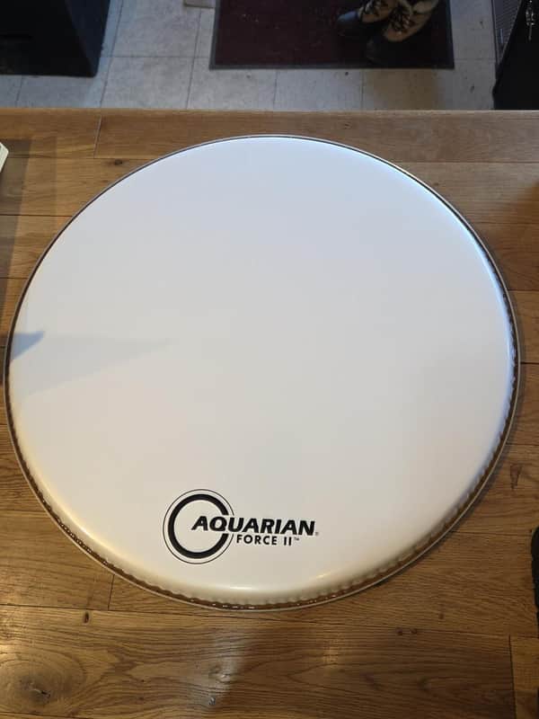 used Aquarian Force II 20" Resonant White Bass Drum Head Bild 1