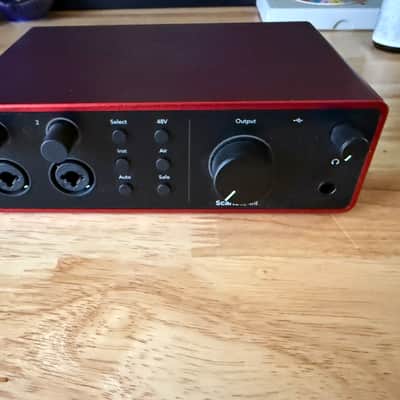Focusrite Scarlett 4i4 4th Gen USB Audio Interface 2023 - Present - Red image 2