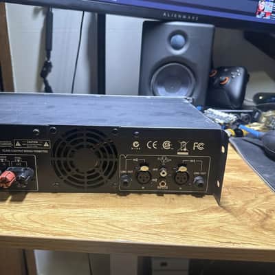 Crown XLS 2000 2-Channel High Density Power Amplifier 2010s - Silver image 4
