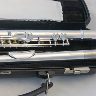 Yamaha YFL-200AD II Advantage Flute *Cleaned & Serviced *Ready to play image 8