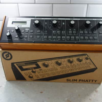 Moog Slim Phatty 2 (with wooden frame) image 17