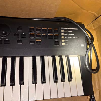 Roland XP-30 61-Key 64-Voice Expandable Synthesizer - Black image 6