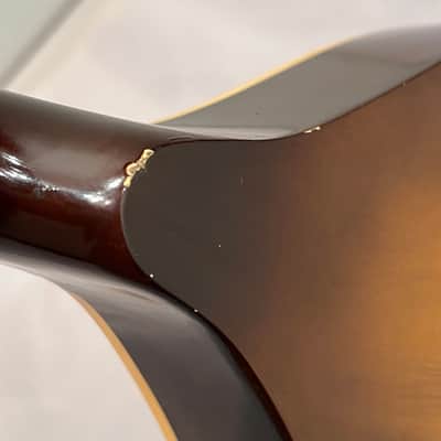 Harmony H8031 oval hole flat back mandolin 1972 - Sunburst image 16