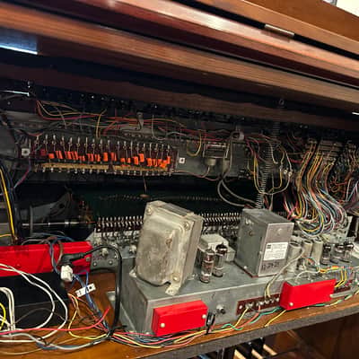 Hammond C3 1960 red walnut RESTORED image 11