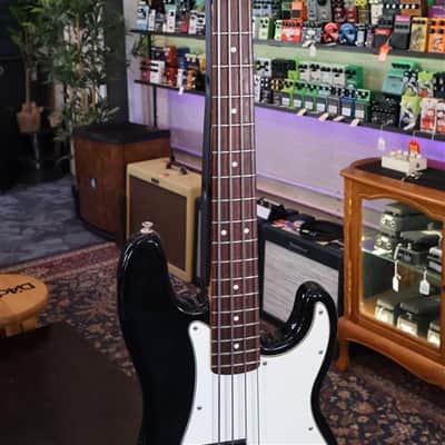 Fender 90's Precision Bass Squier Series MIM - USED image 4