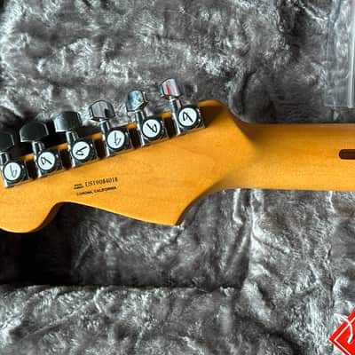 2019 Fender American Ultra Stratocaster Cobra Blue Excellent & Complete image 11